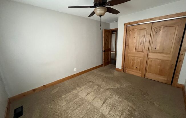 3 beds, 1 bath, $2,600