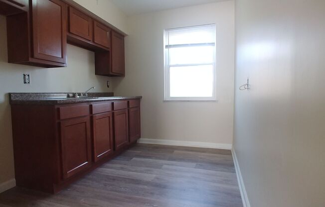 3 beds, 1 bath, 1,150 sqft, $1,600