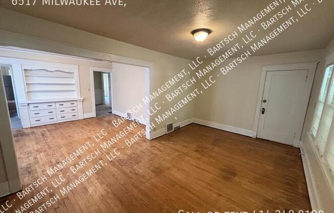 6517 Milwaukee Ave