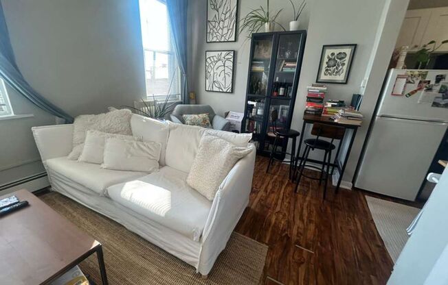 Indian Queen Lane 3509-15