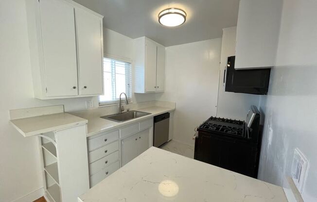 2 beds, 1 bath, 850 sqft, $3,075, Unit 105#12