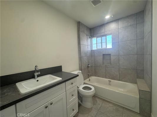 1509 W 52 ST