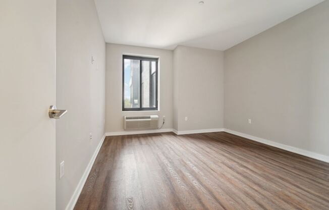 2 beds, 2 baths, 1,093 sqft, $3,005, Unit 200