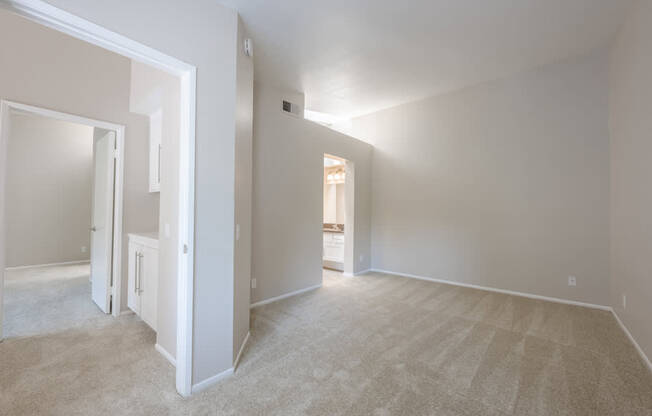 Plush Carpeting at Harbor Pointe, Dana Point