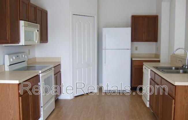 221 BROOKCHASE LN W