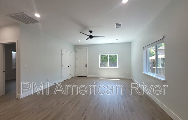 1221 UPTOWN ALY