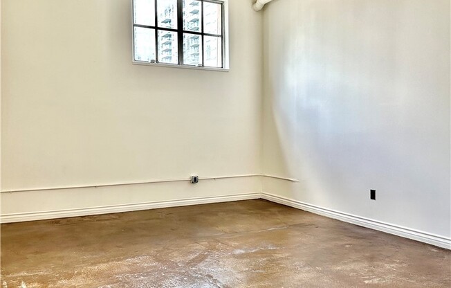 2 beds, 1 bath, 850 sqft, $2,200, Unit 604