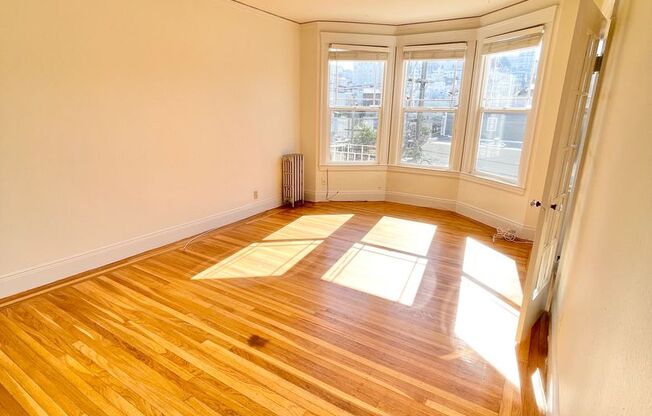 120 (2206 Greenwich/3201 Fillmore)