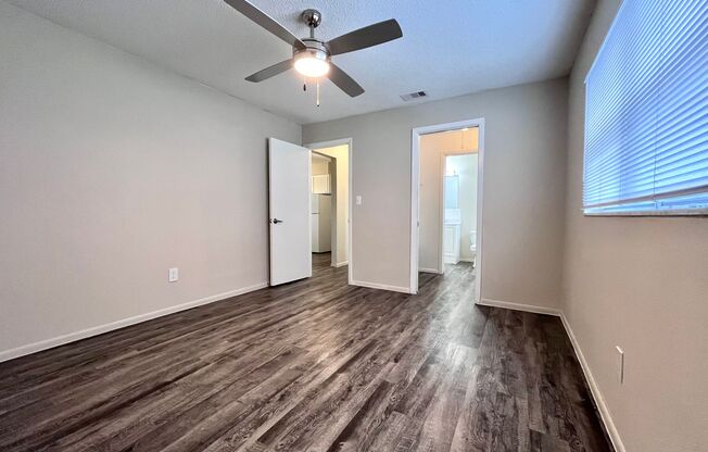 1 bed, 1 bath, 650 sqft, $1,349, Unit 27