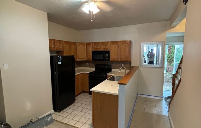 SPACIOUS 3 BEDROOM 1.5 BATH GEM IN THE SOUTH SIDE - CENTRAL AIR AND PRIVATE BACK YARD