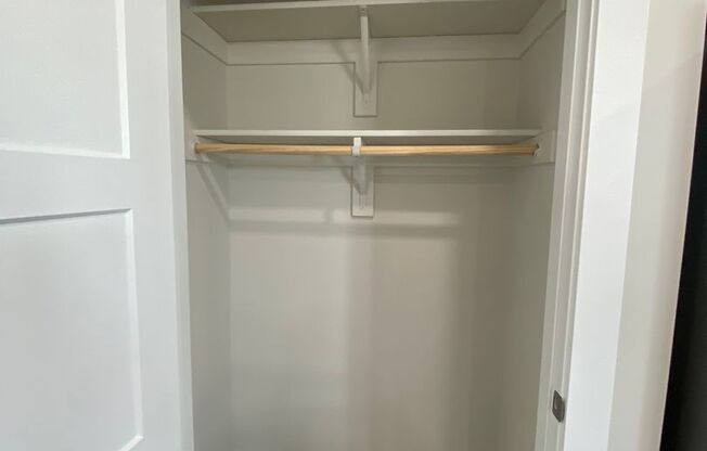 1 bed, 1 bath, 933 sqft, $1,495, Unit 10471 S. 130th Plaza Unit 103 Lakeview A936 M3