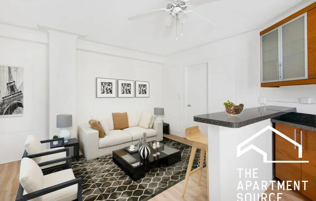 2756 N Pine Grove Ave, Chicago IL 801