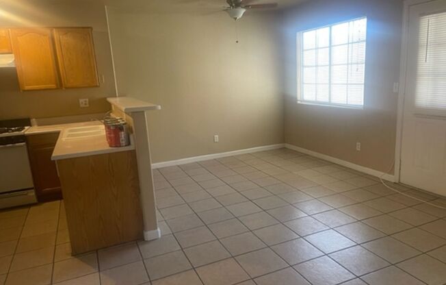 3 Bedroom Townhouse!!