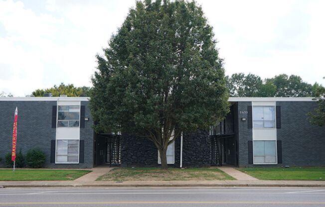 Macon Crossing