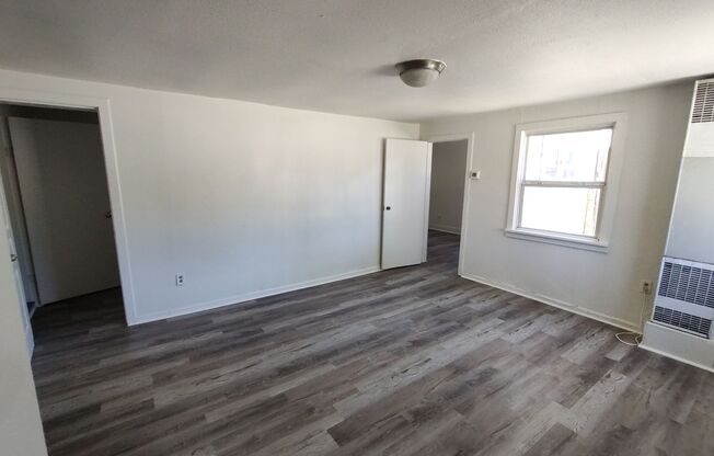 2 Bedroom 1 Bath Newly Remodeled House