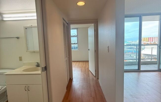 2 beds, 1 bath, $2,700, Unit UNIT 603