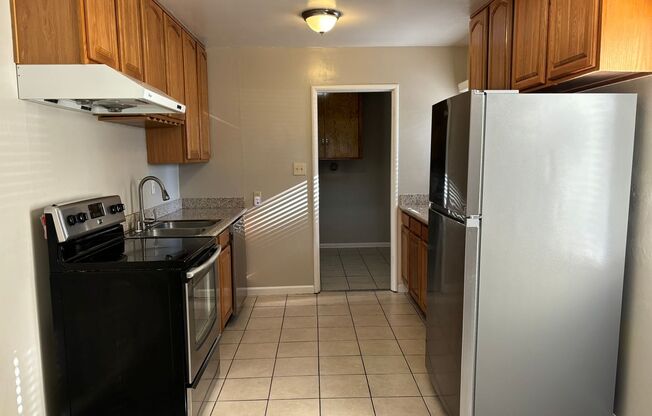 2 beds, 1 bath, $2,495