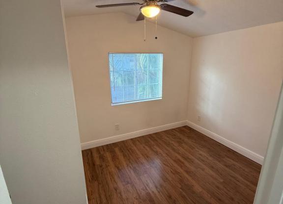 2 beds, 1 bath, $1,375