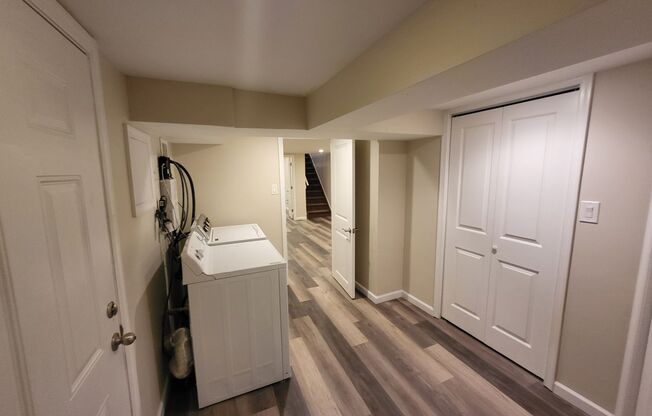 2 beds, 1 bath, $1,450, Unit Unit 1