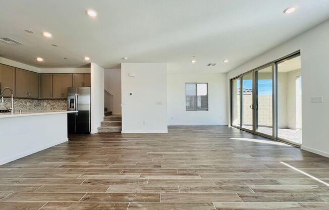 s 4 bedroom 2.5 Bathrooms with Loft, home is a Must See!