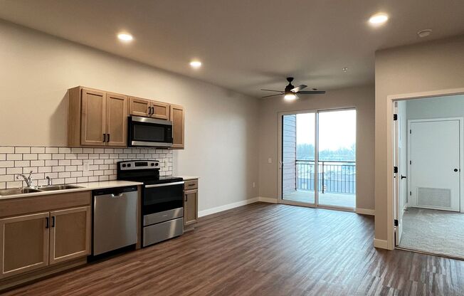 1 bed, 1 bath, 659 sqft, $1,490, Unit WR 305-304