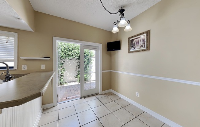 266 BUTTERCUP CIR