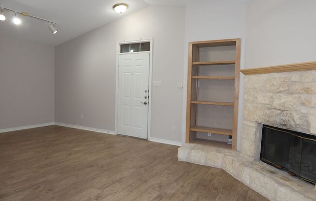 1 bed, 1 bath, $1,295, Unit Unit 825