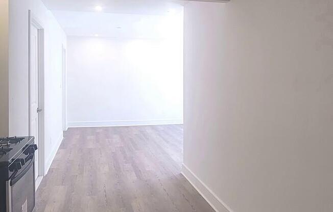 1 bed, 1 bath, $5,500, Unit 4F