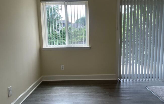 2 beds, 2 baths, 1,000 sqft, $1,800, Unit 14210 #201