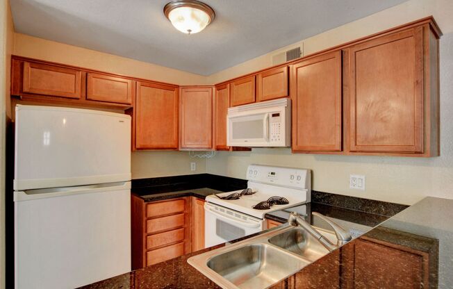 3 beds, 2 baths, $1,520, Unit # 1039