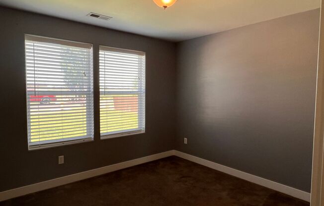 Private location in Crossroad Neighborhood!