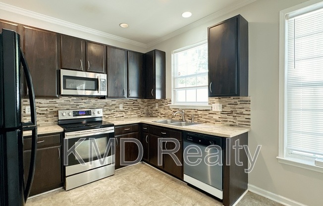 7629 ABIGAIL GLN DR
