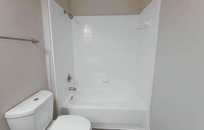 3 beds, 2 baths, 1,299 sqft, $1,656