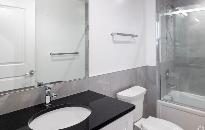 3 beds, 2 baths, 1,405 sqft, $5,620, Unit 3833-224