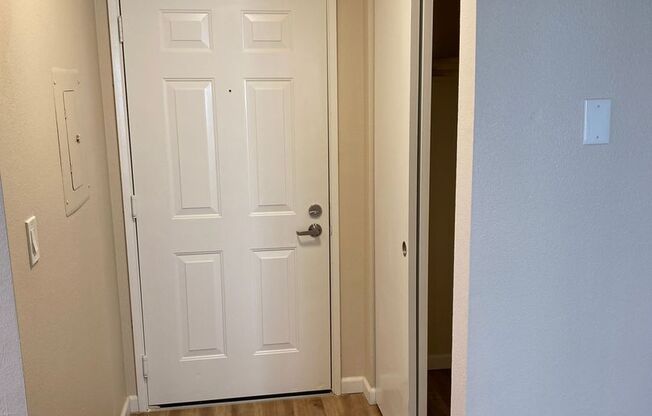 1 bed, 1 bath, 410 sqft, $1,425, Unit 201