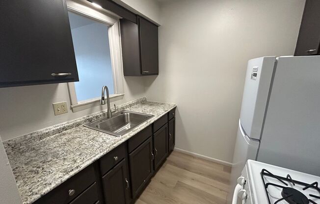 1 bed, 1 bath, $995, Unit 335