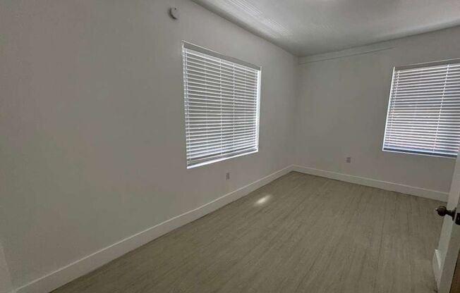 2 beds, 1 bath, 550 sqft, $1,550, Unit Unit 08