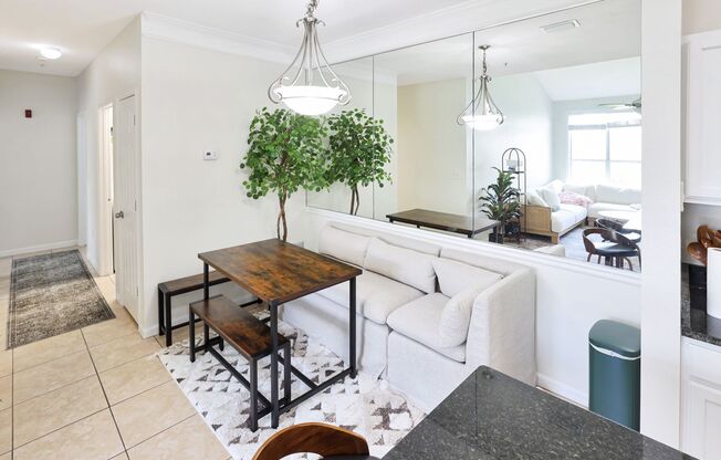 3 beds, 2 baths, $2,150, Unit Apt 711