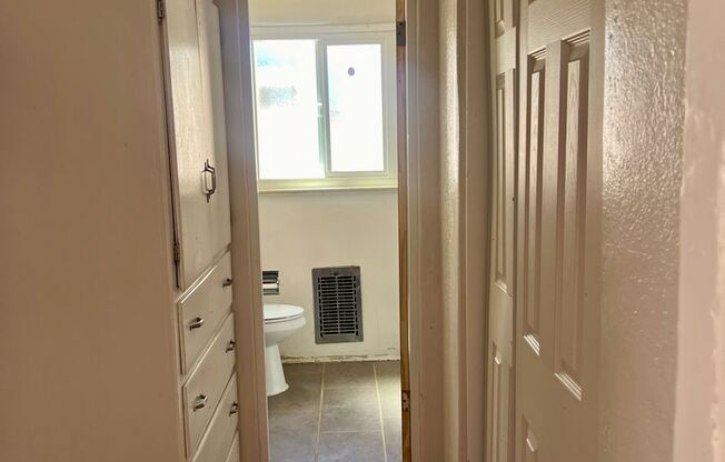 Studio, 1 bath, 500 sqft, $700