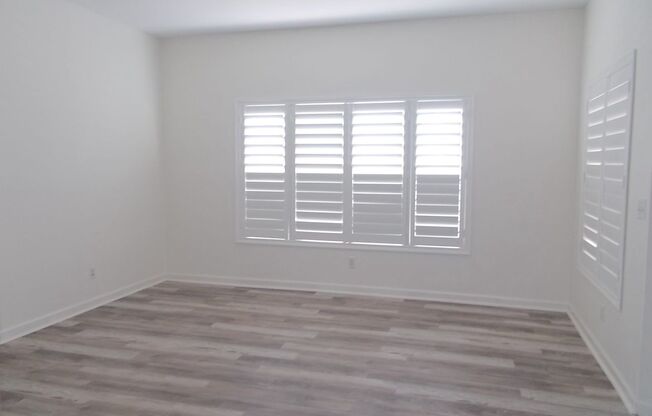 Beautiful 1-Bedroom Condo in Prime Bella Vista Location!