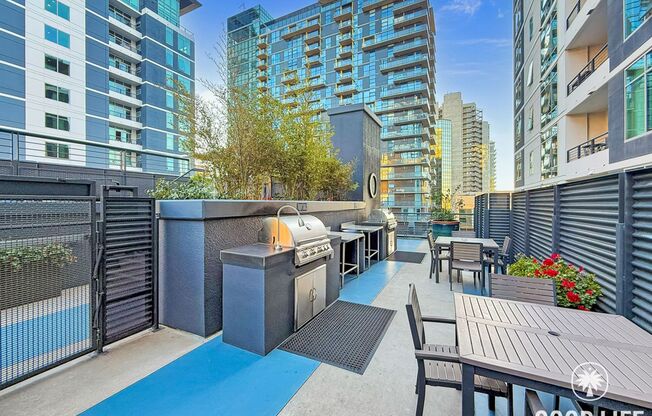 2 beds, 1 bath, $2,850, Unit Unit 710