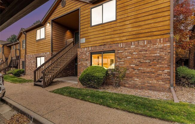 Great location off Iliff and Buckley Fully remodeled 1 bed, 1 Bath, 650 SF with pool, washer/dryer