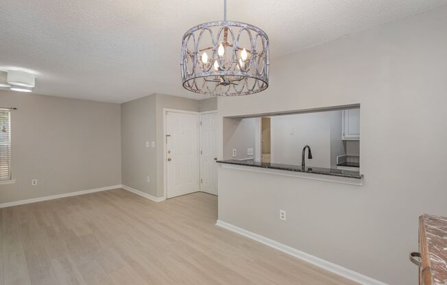 2 beds, 2 baths, $1,590, Unit UNIT F