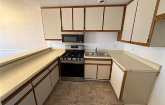 14758 W MAGNOLIA BLVD