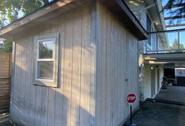 3 beds, 3 baths, $4,100