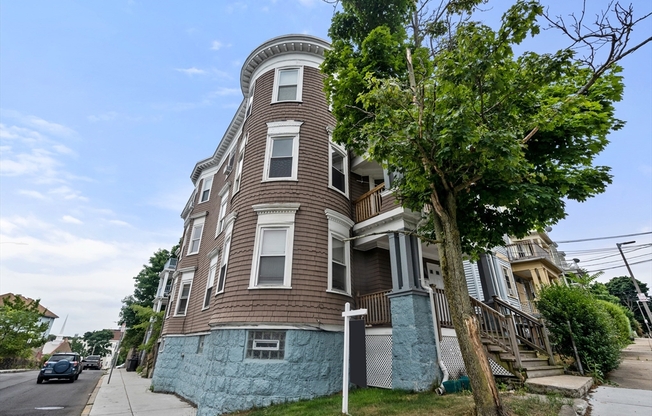 36 BELLEVUE ST