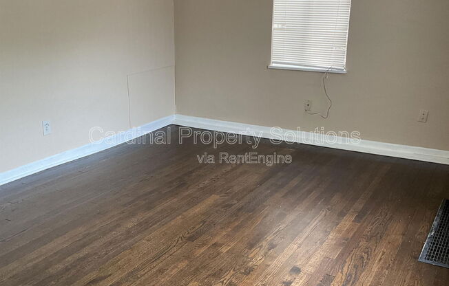 1 bed, 1 bath, $750, Unit A