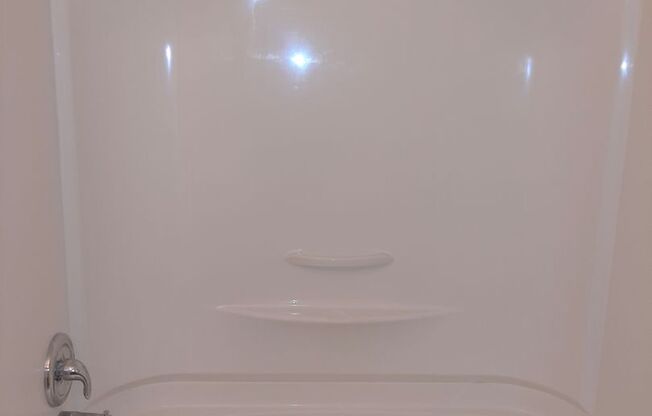 2 beds, 1 bath, 903 sqft, $1,150, Unit B-10