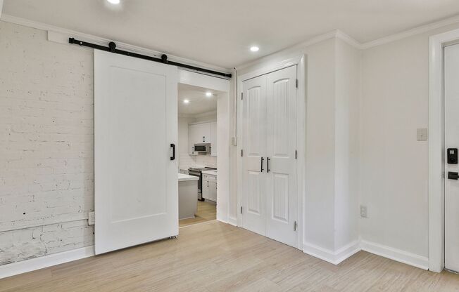 685 Argonne Ave. #14