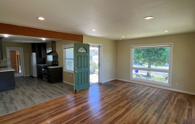 3 beds, 1 bath, $2,995